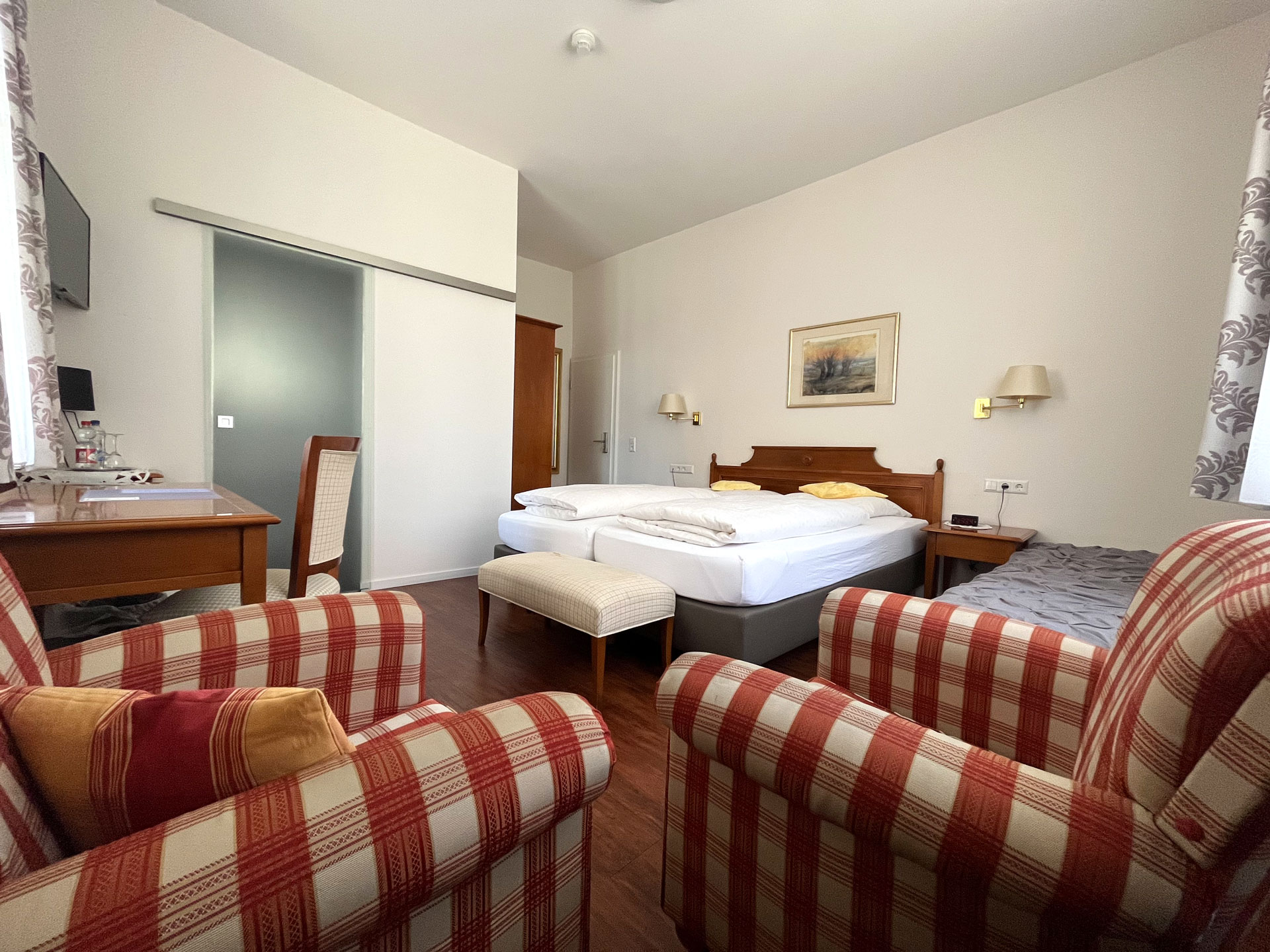 Modern furnished double rooms in Hotel Ehinger Hof